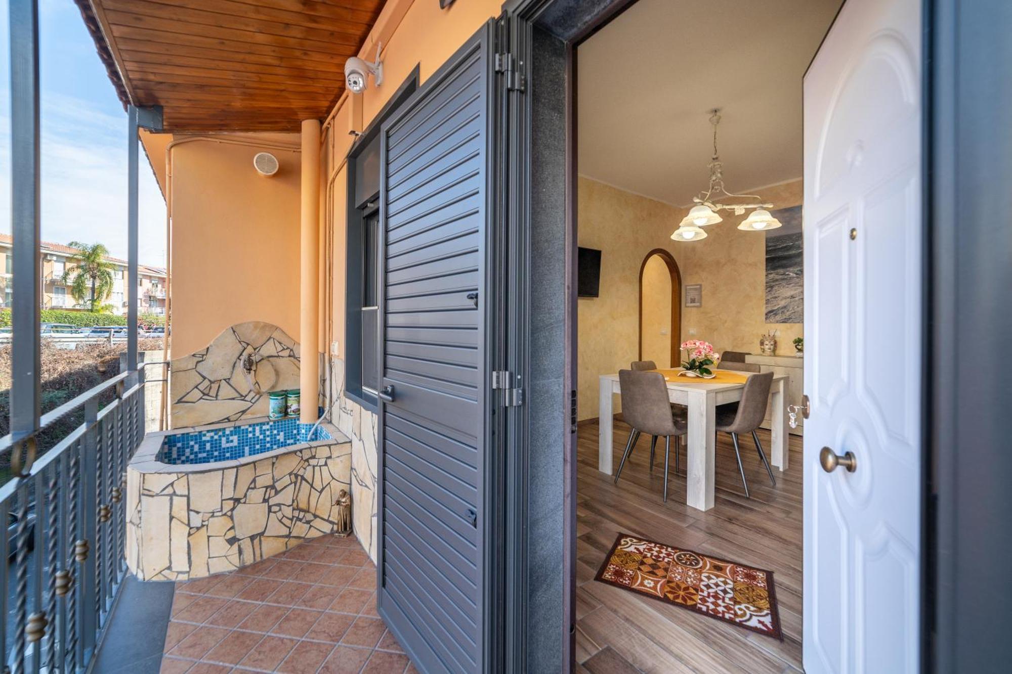 Casa La Scivola Daire Katanya Dış mekan fotoğraf